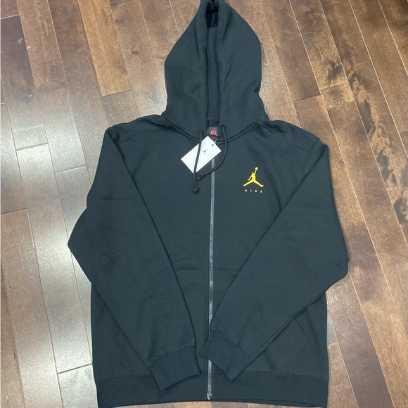 BNWT Jordan Zip up - Picture 3 of 6